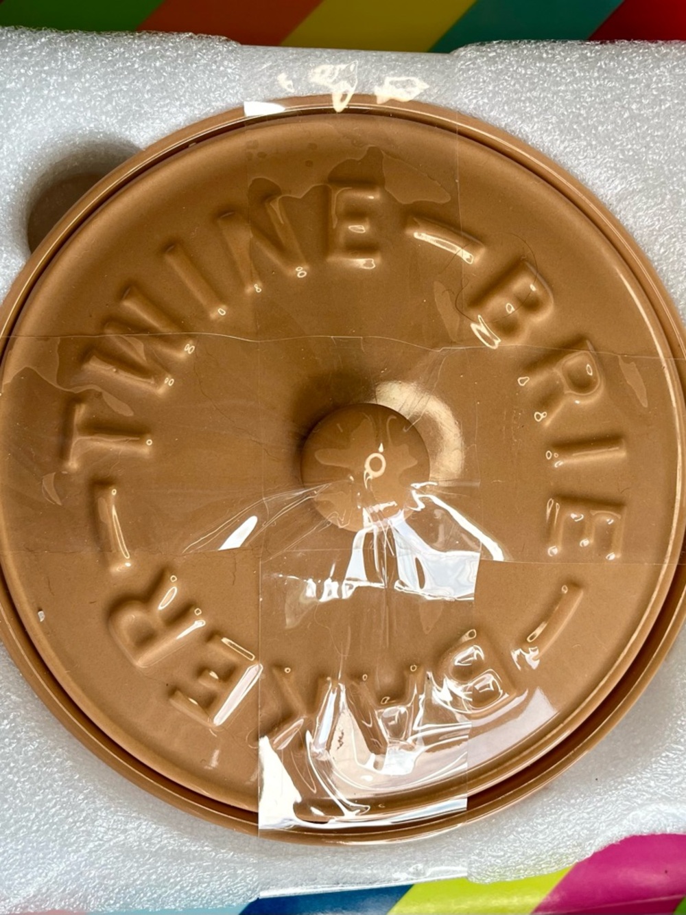 Brie Baker - Twine Ceramic Brie Baker w Lid & Wooden Spreader - Picture 9 of 9